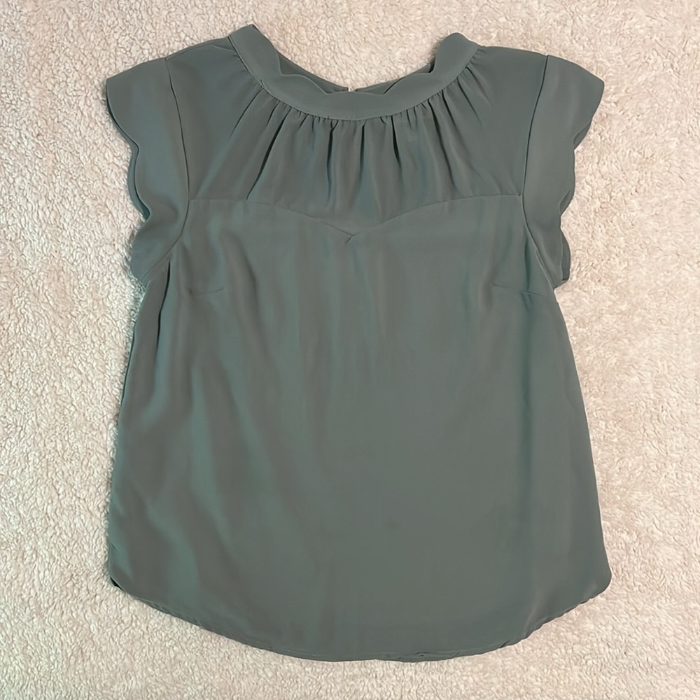 Sage Green Shirt Short Sleeve Blouse Green Top Womens Size Small Office Wear